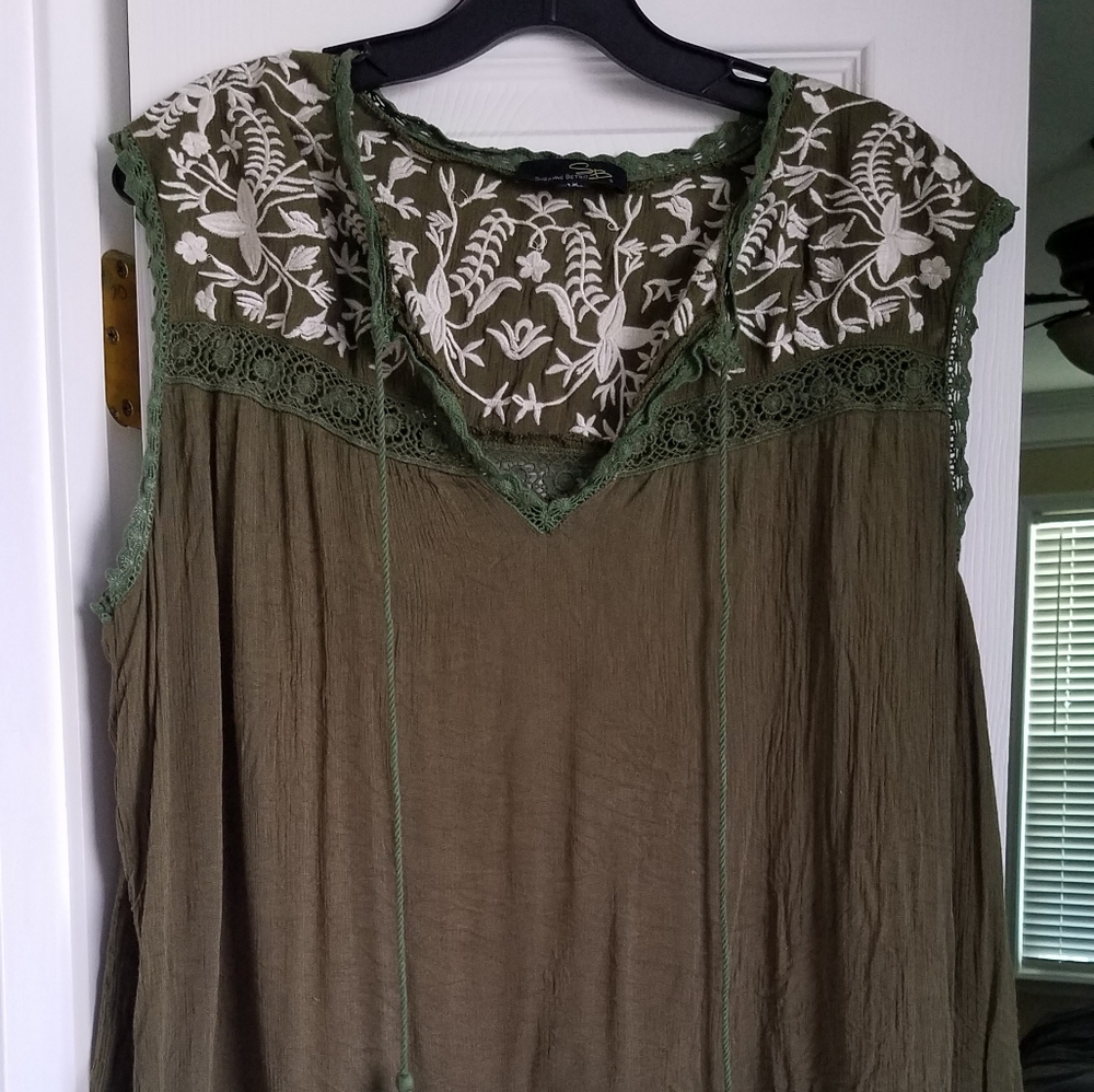 Sleeveless top